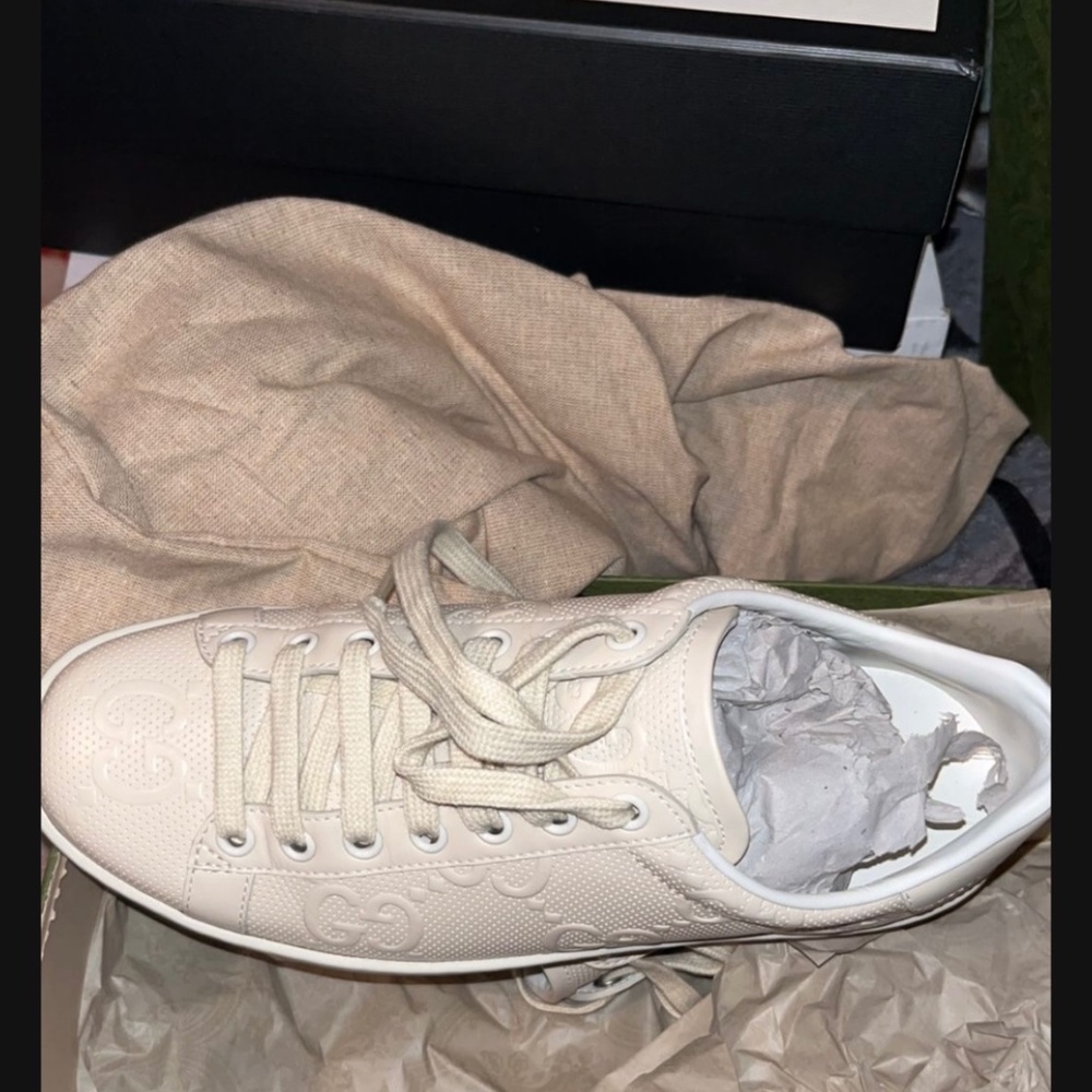 Authentic Gucci sneakers